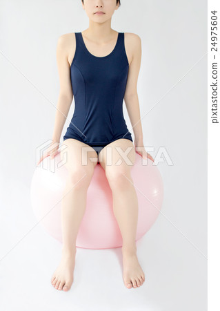 學校女子學校泳裝平衡球 學校女子學校泳裝平衡球 24975604