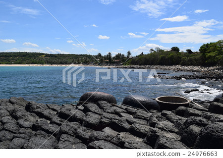 Vietnamese natural heritage Ganh Da Dia sea Vietnamese natural heritage Ganh Da Dia sea 24976663