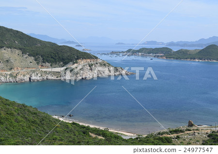 Vinh Hy bay and sea in Ninh Thuan, Vietnam 24977547