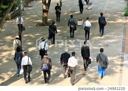 Commuter landscape in Tokyo 24981220