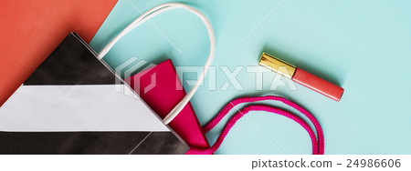 Shopping Bag Lipgloss Concept Shopping Bag Lipgloss Concept 24986606