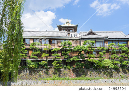Tokai pavilion seen from Matsukawa boardwalk 24998504