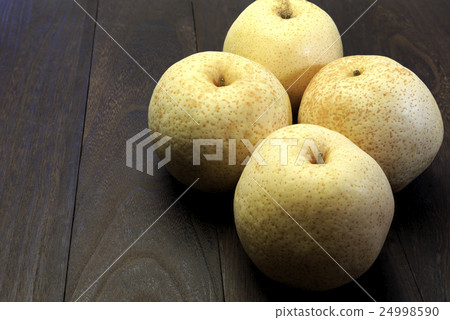 Fruit Arao Pear variety cultivar name: Kaori Fruit Arao Pear variety cultivar name: Kaori 24998590