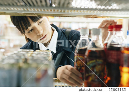 convenience store  25005185