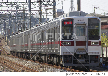 東武伊勢崎線10030系列（早上高峰時間後換乘火車） 25006141