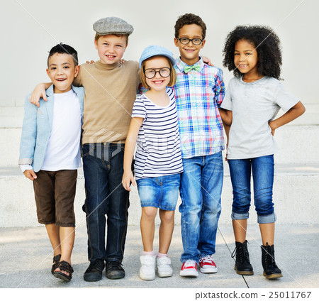 Children Kids Friends Playful Happiness Concept 25011767