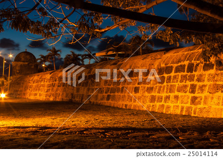 Cartagena's wall at dusk Cartagena's wall at dusk 25014114