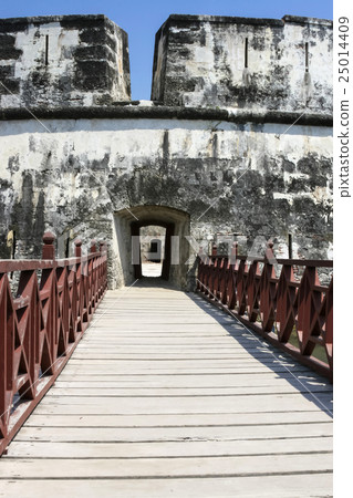 Bridge at San Fernando de Bocachica Fort Bridge at San Fernando de Bocachica Fort 25014409