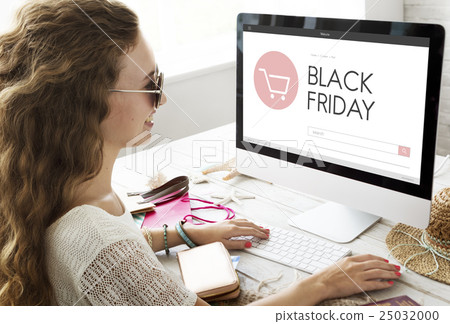 E-commerce Shop Online Homepage Sale Concept E-commerce Shop Online Homepage Sale Concept 25032000