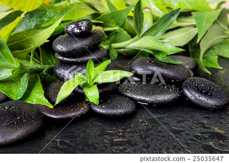 Spa-concept with zen stones and bamboo 25035647