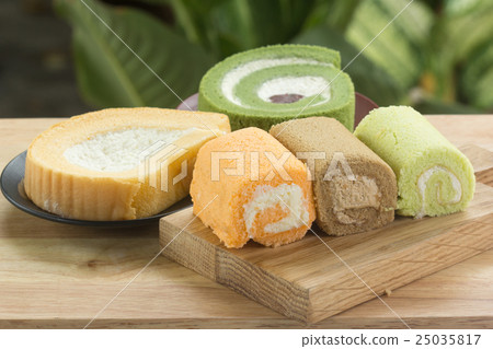 Flavors jam roll cake 25035817