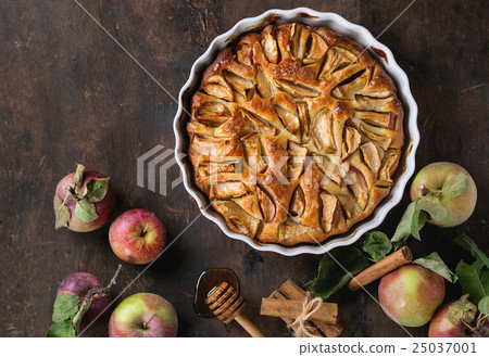 Homemade apple cke 25037001