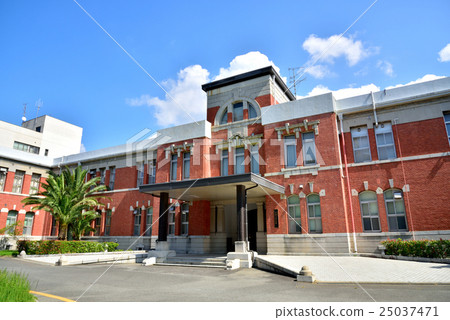 Kyushu University Hakozaki Campus Head Office 1st Office 25037471