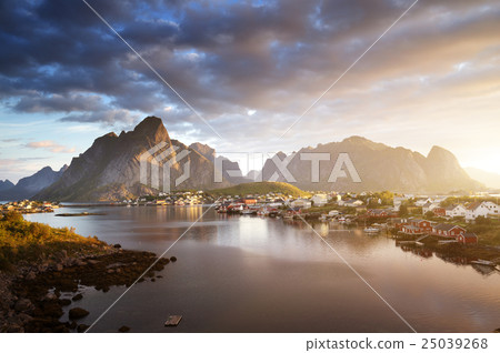 Reine Village, Lofoten Islands, Norway 25039268