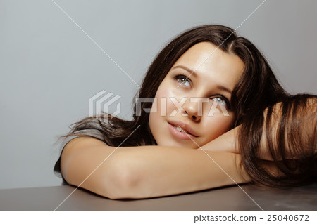 beauty young teenage brunette real girl smiling 25040672