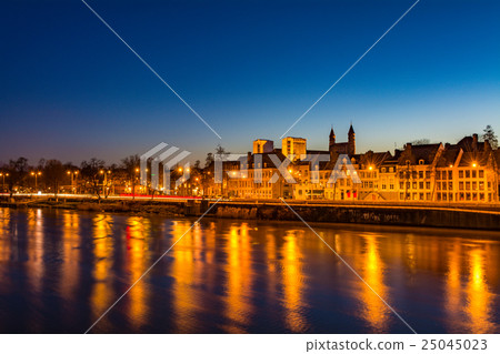 Cityscape of Maastricht, the Netherlands Night view 25045023