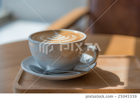 Latte art of latte 25045339