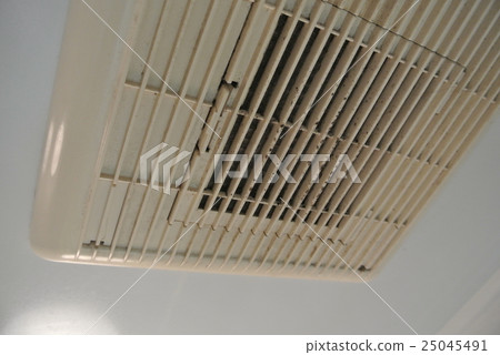 Real! Mold in the bathroom ventilation in the bathroom dirt Real! Mold in the bathroom ventilation in the bathroom dirt 25045491