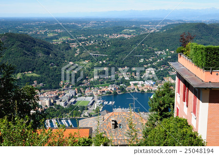 From the hill overlooking Lake Como From the hill overlooking Lake Como 25048194