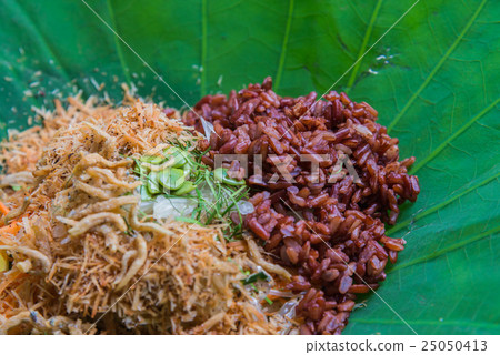 Thai Rice Salad with Vegetables on Lotus leaf Thai Rice Salad with Vegetables on Lotus leaf 25050413
