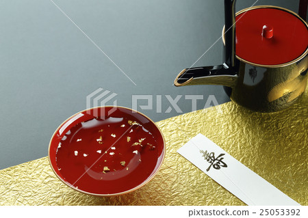 包括慶祝金葉（新年，國際） 25053392