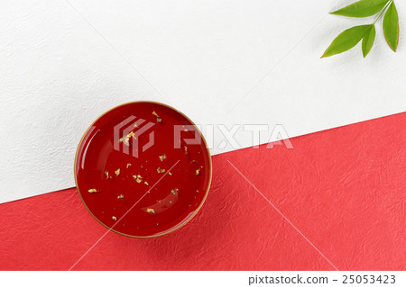 包括慶祝金葉（新年，國際） 25053423