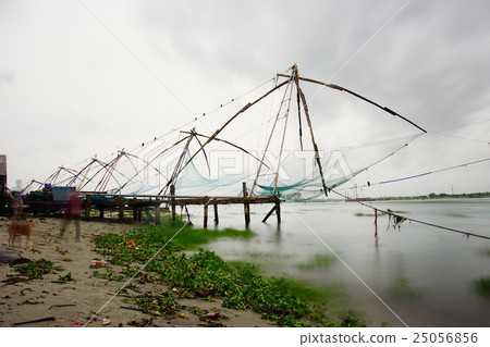 Chinese fishing nets, Cochin, India Chinese fishing nets, Cochin, India 25056856