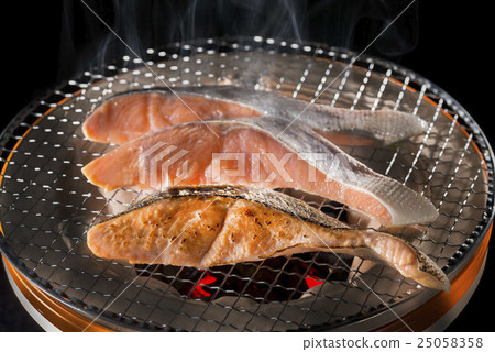 三文魚 三文魚 25058358