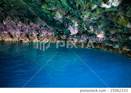 Blue Grotto Blue Grotto 25062333