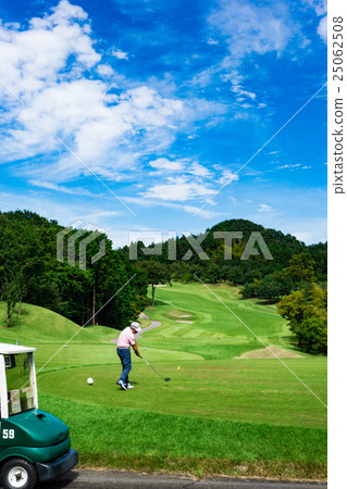 Nice shot in the autumn sky! 25062508