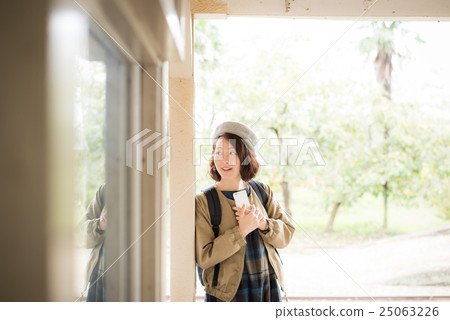 出女性肖像 25063226