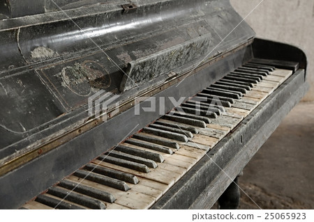 Old Abandoned Piano 25065923