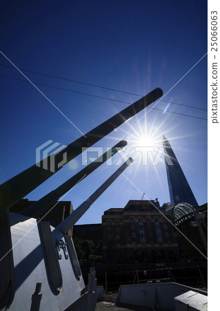 Battleship and sunlight 25066063