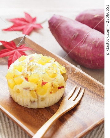 Steamed bread of sweet potato Steamed bread of sweet potato 25066653