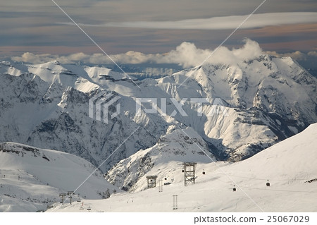 Skiing slopes, majestic Alpine landscape Skiing slopes, majestic Alpine landscape 25067029