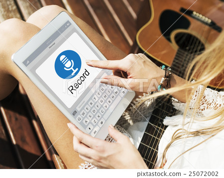 MIcrophone Media Communication Record Icon Concept 25072002