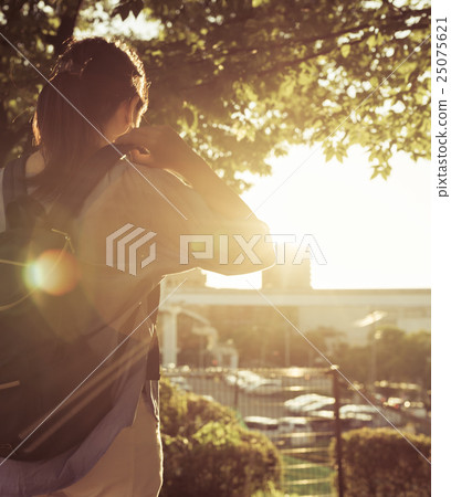 女性肖像 25075621