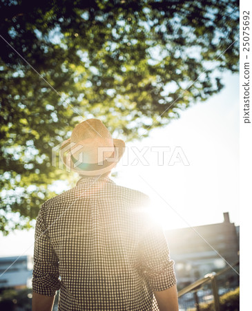 一個人走路 一個人走路 25075692