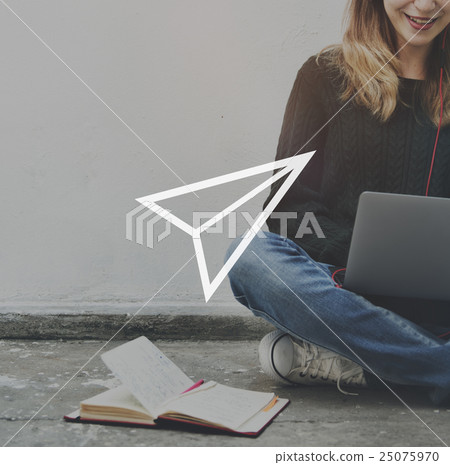 Paper Airplane Rocket Launce Growth Success Startup Concept Paper Airplane Rocket Launce Growth Success Startup Concept 25075970