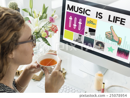 Media Player Audio Entertainment Streaming Concept Media Player Audio Entertainment Streaming Concept 25078954