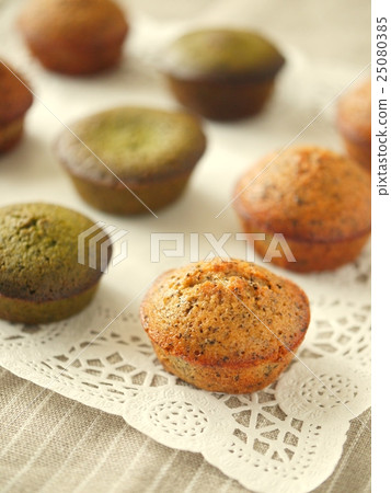Pompnetted綠茶和紅茶 Pompnetted綠茶和紅茶 25080385