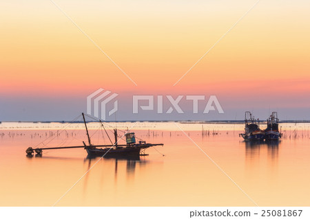 fishing boat for finding fish in sunset fishing boat for finding fish in sunset 25081867