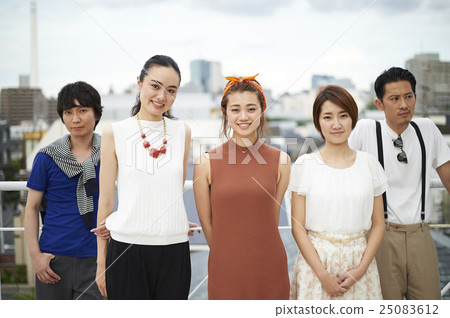Fashion team 25083612
