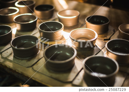 pot earthenware pot earthenware 25087229