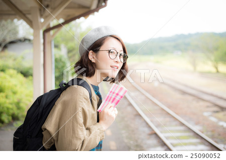 閱讀女性肖像 閱讀女性肖像 25090052