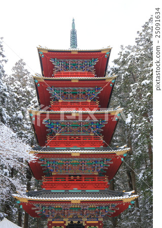 Five story pagoda of Nikko Toshogu Shrine Winter scene 25091634