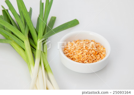 garlic garlic 25093164