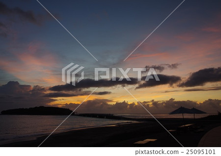 陽傘和青島 25095101