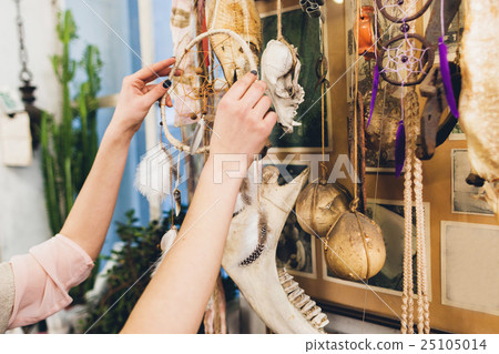 Artisan hung new dream catcher to other creations Artisan hung new dream catcher to other creations 25105014