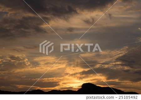 Sky and clouds in September (Sunset 3: 2) 25105492